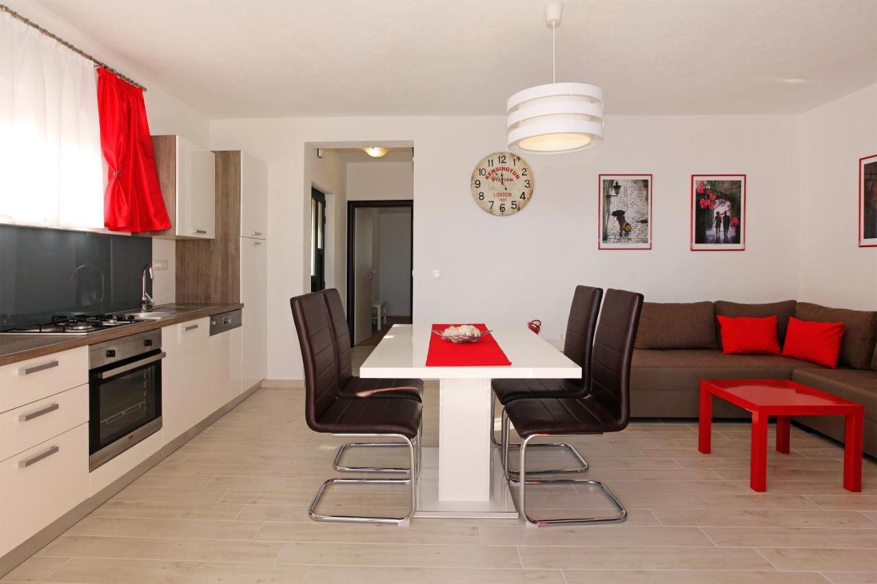 Iris Apartments Bol (Adults Only) Eksteriør bilde